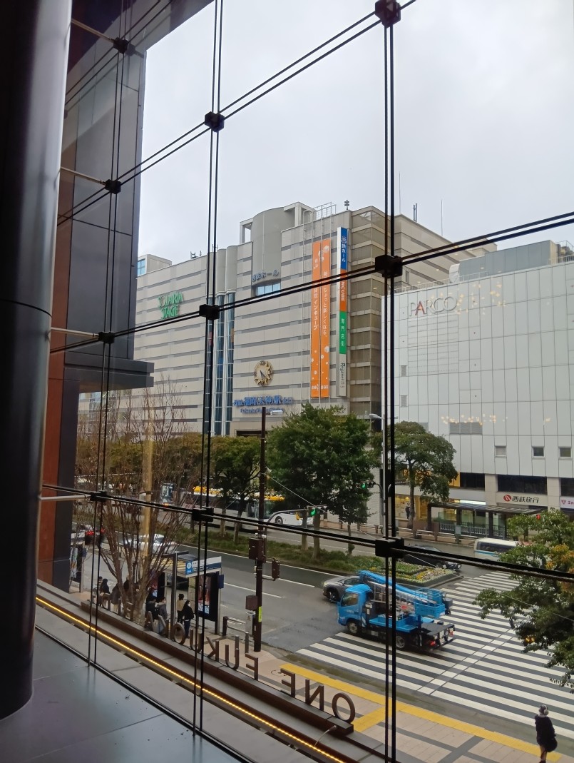 「はめごろしまど」の写真